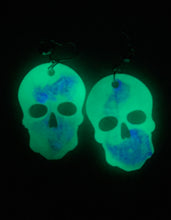 Load image into Gallery viewer, Holographic Skull Earrings