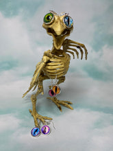 Load image into Gallery viewer, Eye Ball Earrings