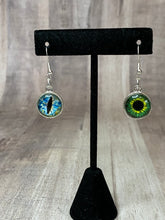 Load image into Gallery viewer, Eye Ball Earrings