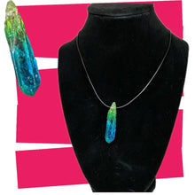 Load image into Gallery viewer, Quartz Dagger Necklace