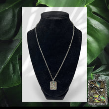 Load image into Gallery viewer, Abalone Shell Necklaces
