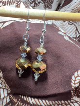 Load image into Gallery viewer, Shiny golden brown glass beaded earrings
