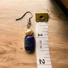Load image into Gallery viewer, Lapis &amp; Fresh Water Pearl Earrings
