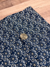 Load image into Gallery viewer, Paisley &amp; Bandana Fabrics
