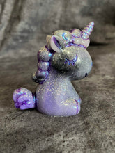Load image into Gallery viewer, Figurines Resin &amp; Custom Figurines
