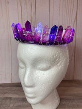 Load image into Gallery viewer, Crystal Shaped Crown Resin - Custom Order
