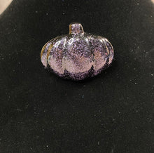 Load image into Gallery viewer, Brooches
