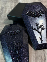 Load image into Gallery viewer, Brooches
